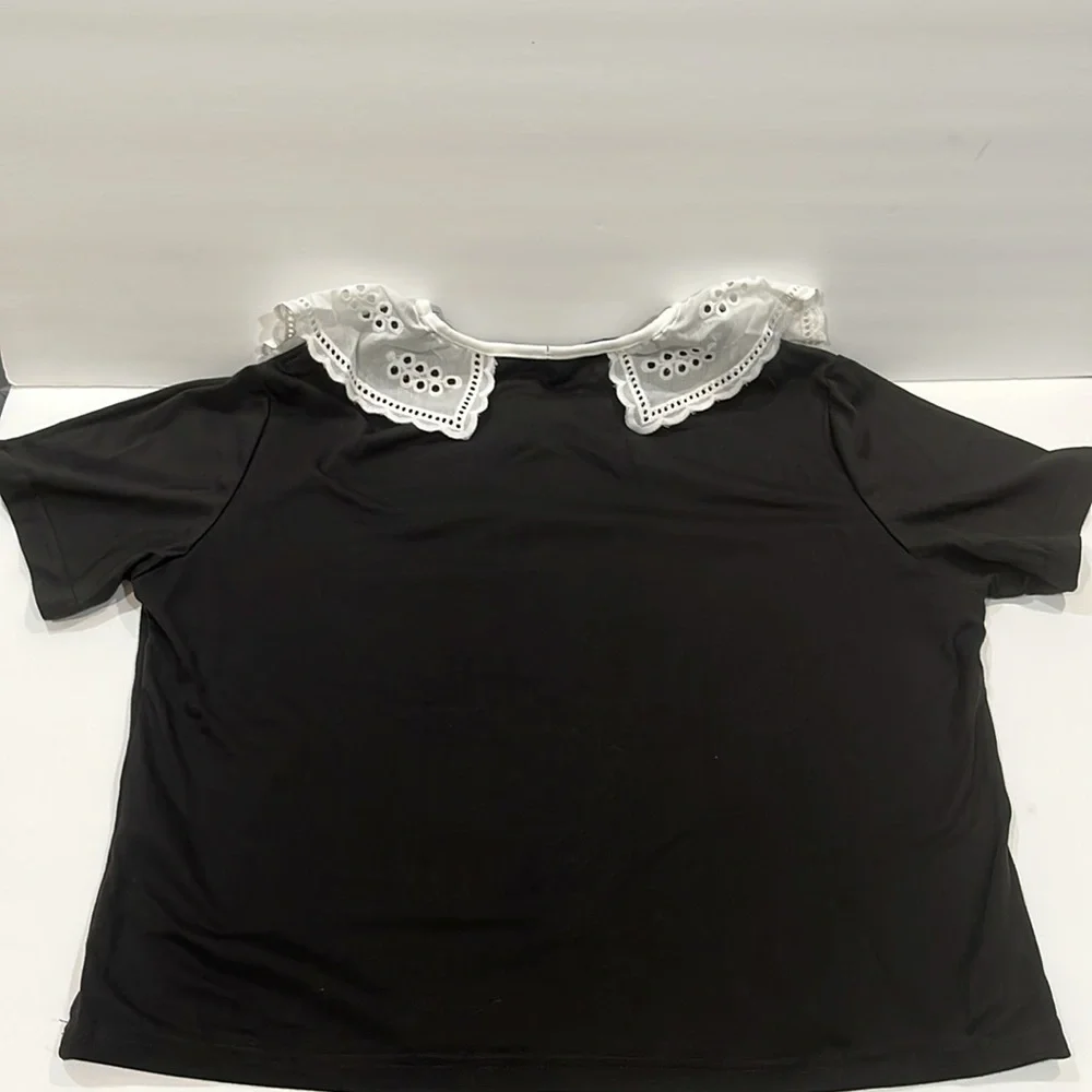Shein black/white t-shirt embroidered collar 💐 - Picture 5 of 6
